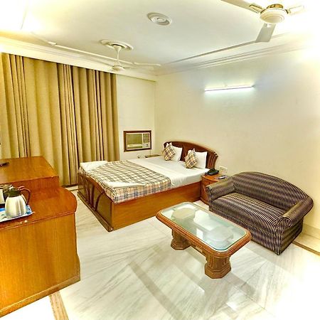 Hotel Pablas International, New Delhi, Near Metro Zewnętrze zdjęcie