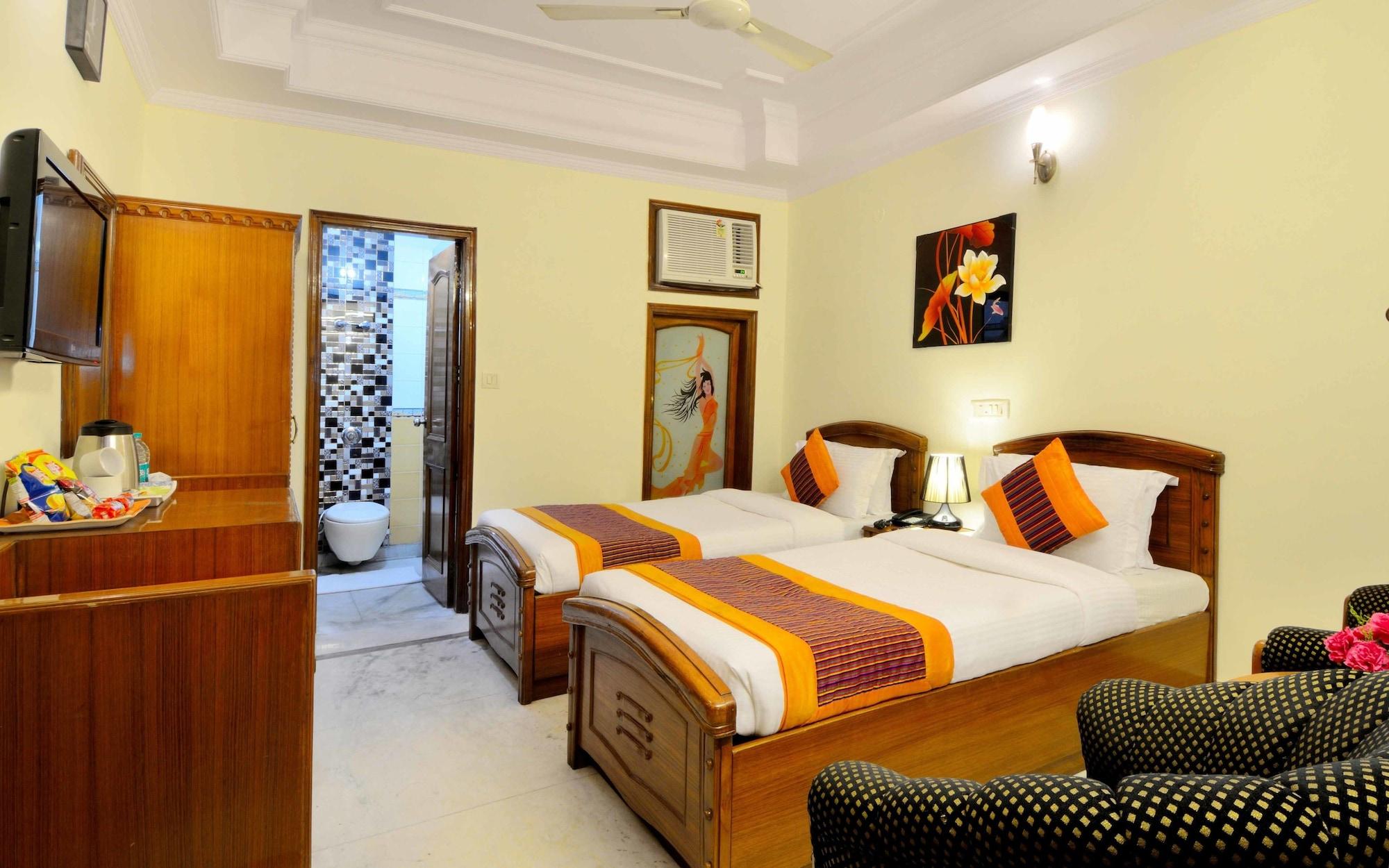 Hotel Pablas International, New Delhi, Near Metro Zewnętrze zdjęcie