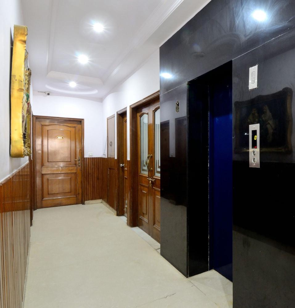 Hotel Pablas International, New Delhi, Near Metro Zewnętrze zdjęcie