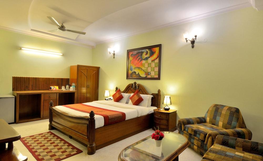 Hotel Pablas International, New Delhi, Near Metro Zewnętrze zdjęcie