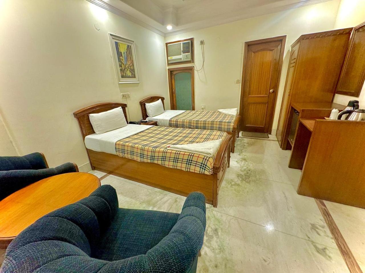 Hotel Pablas International, New Delhi, Near Metro Zewnętrze zdjęcie