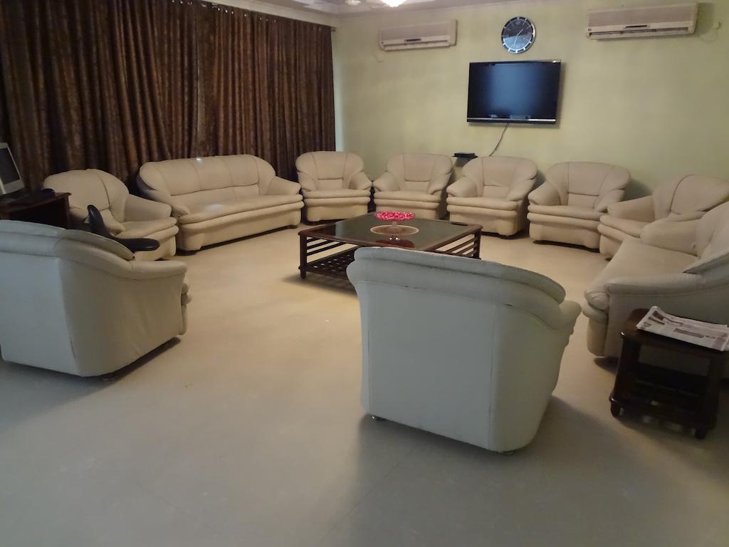 Hotel Pablas International, New Delhi, Near Metro Zewnętrze zdjęcie