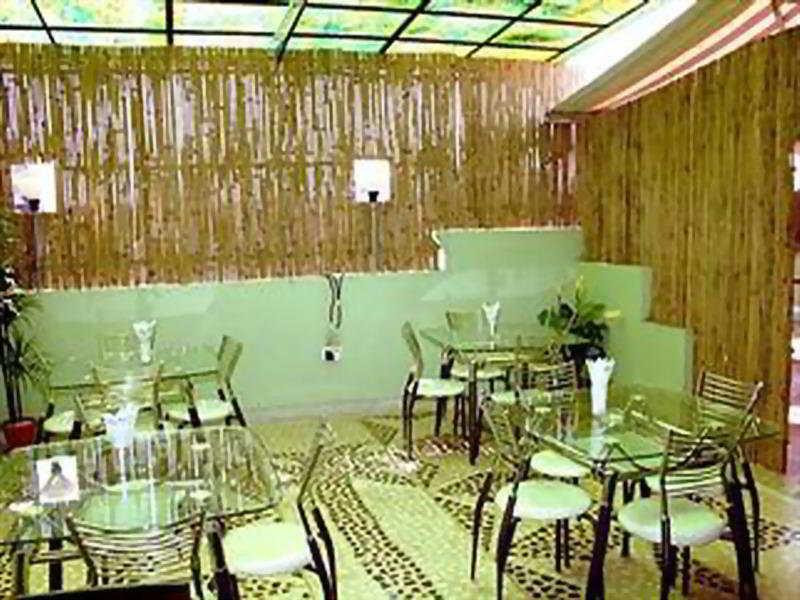 Hotel Pablas International, New Delhi, Near Metro Zewnętrze zdjęcie