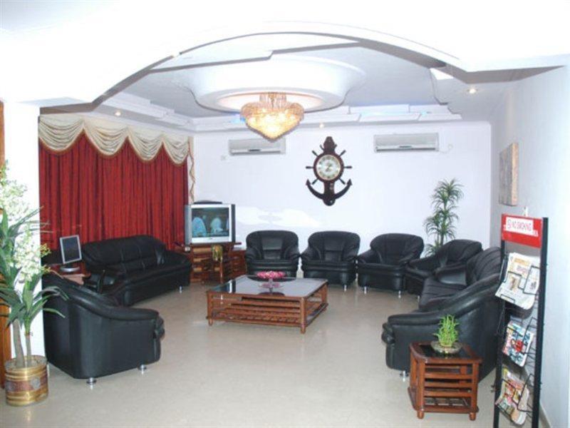 Hotel Pablas International, New Delhi, Near Metro Zewnętrze zdjęcie