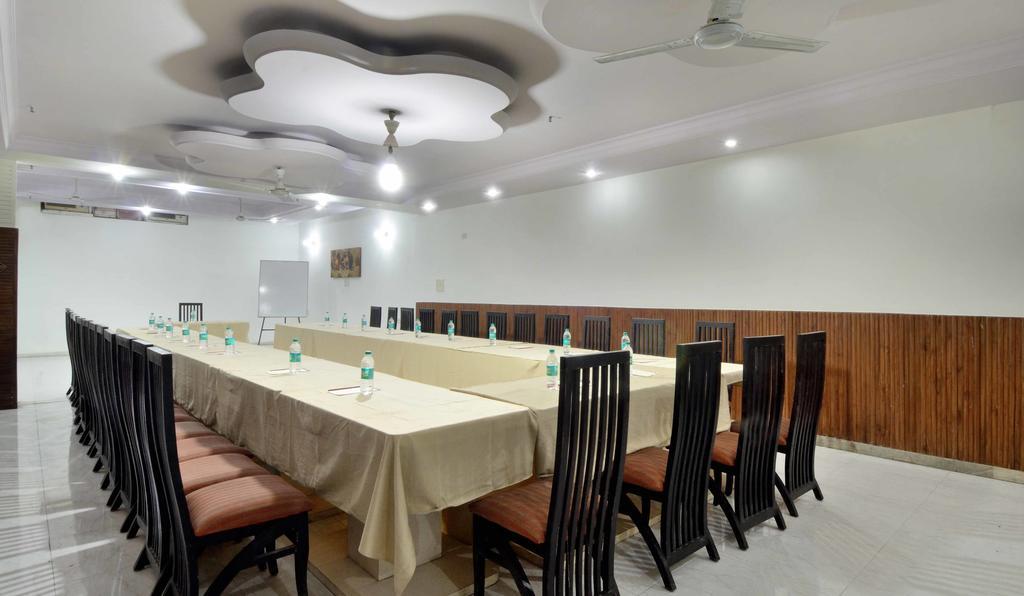 Hotel Pablas International, New Delhi, Near Metro Zewnętrze zdjęcie