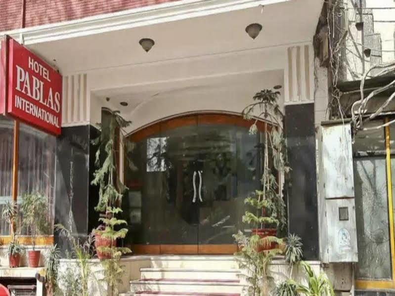 Hotel Pablas International, New Delhi, Near Metro Zewnętrze zdjęcie