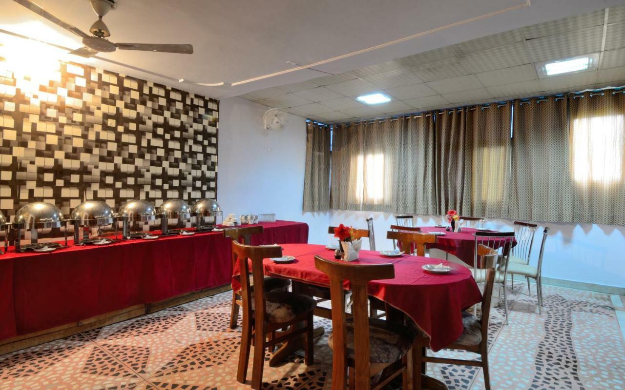 Hotel Pablas International, New Delhi, Near Metro Zewnętrze zdjęcie