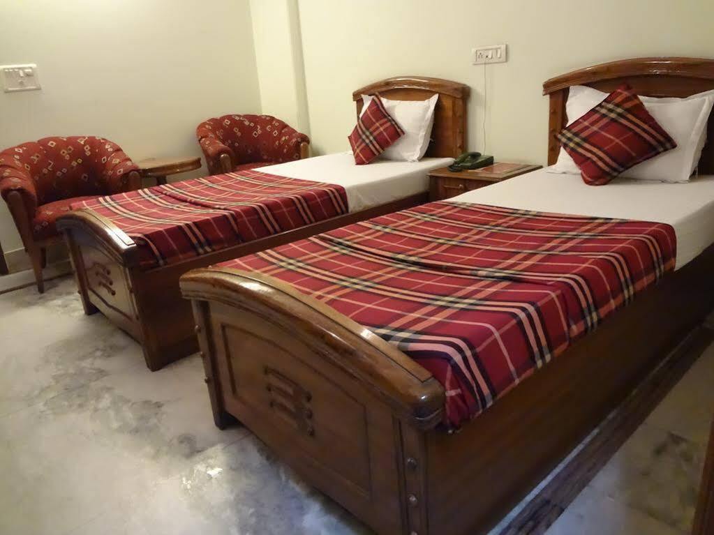 Hotel Pablas International, New Delhi, Near Metro Zewnętrze zdjęcie