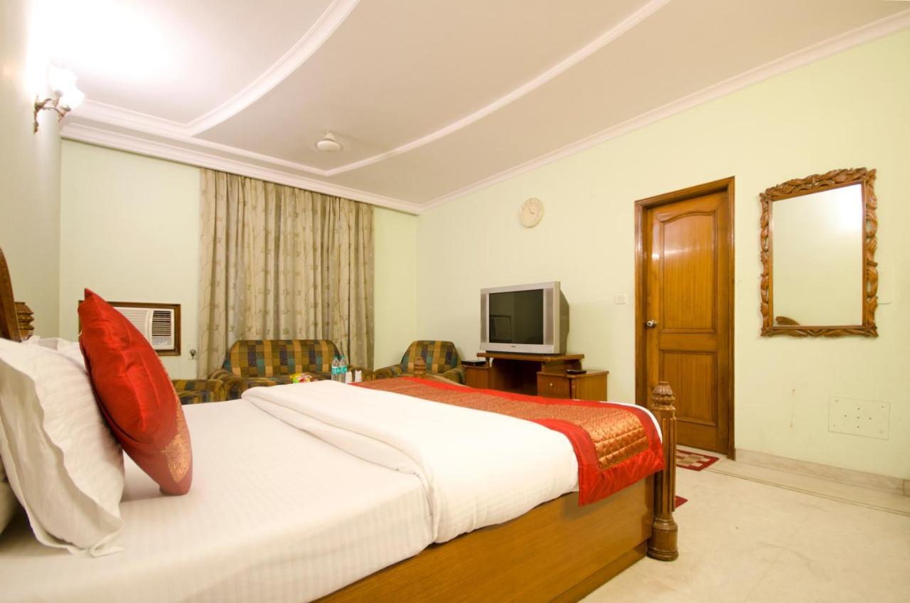 Hotel Pablas International, New Delhi, Near Metro Zewnętrze zdjęcie